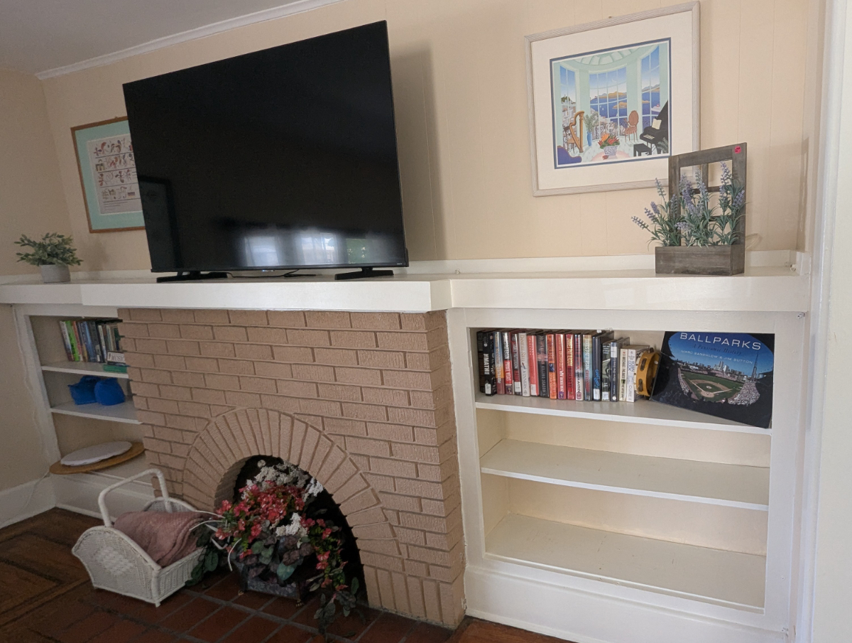 Comfortably appointed 2 bed, 1 bath, den/office - Photo 3