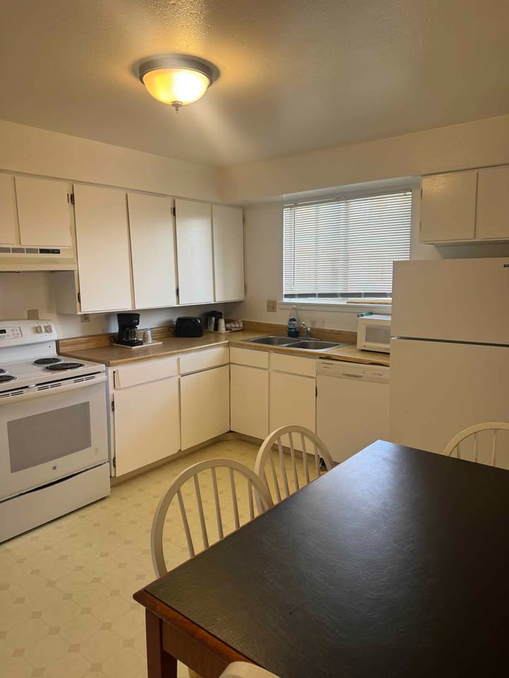 Workforce Housing - Photo 4