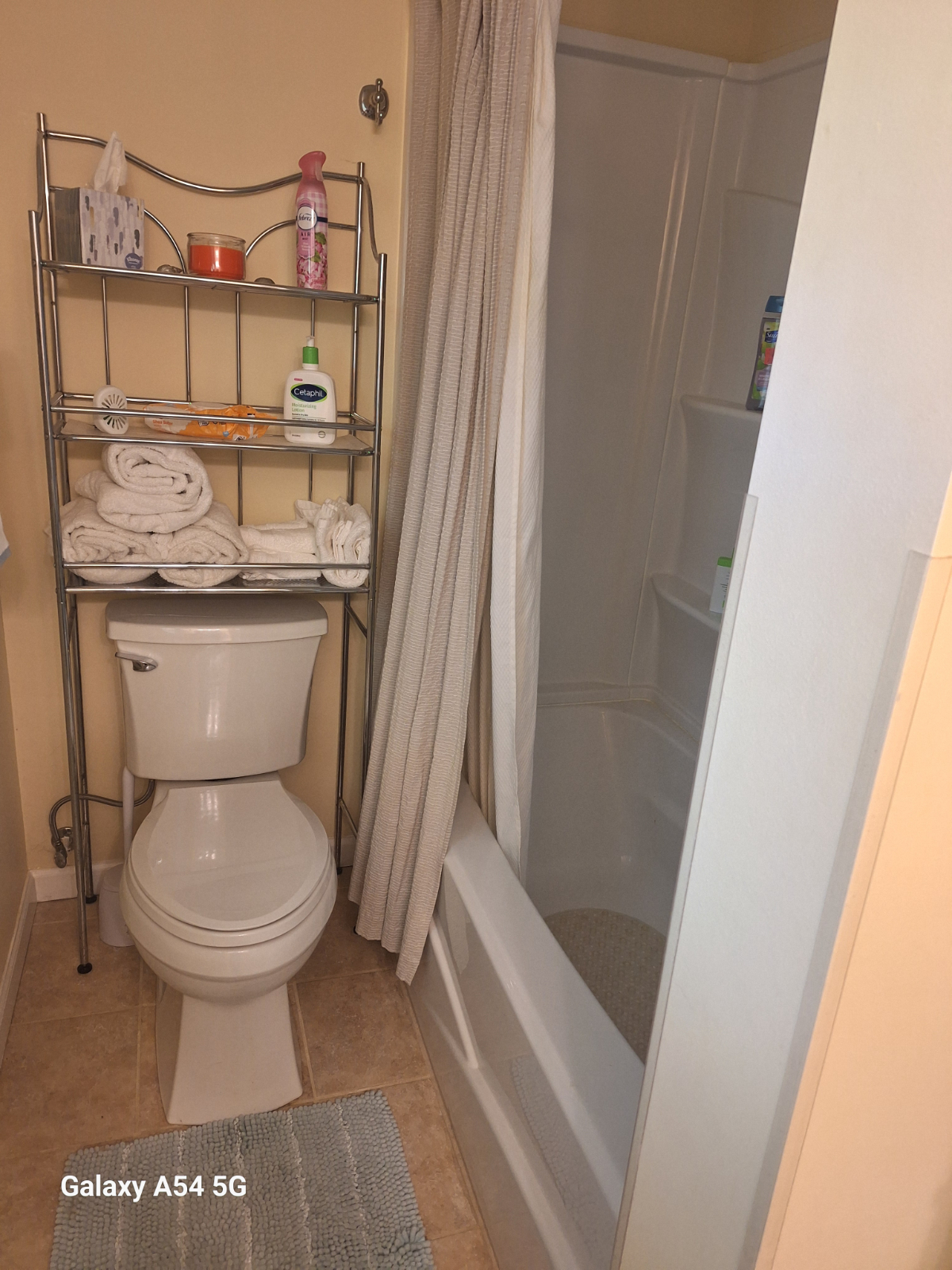 Quiet Mid Term Retreat With Two Bedrooms, Two Baths, And Flexible Sleeping Space - Photo 7