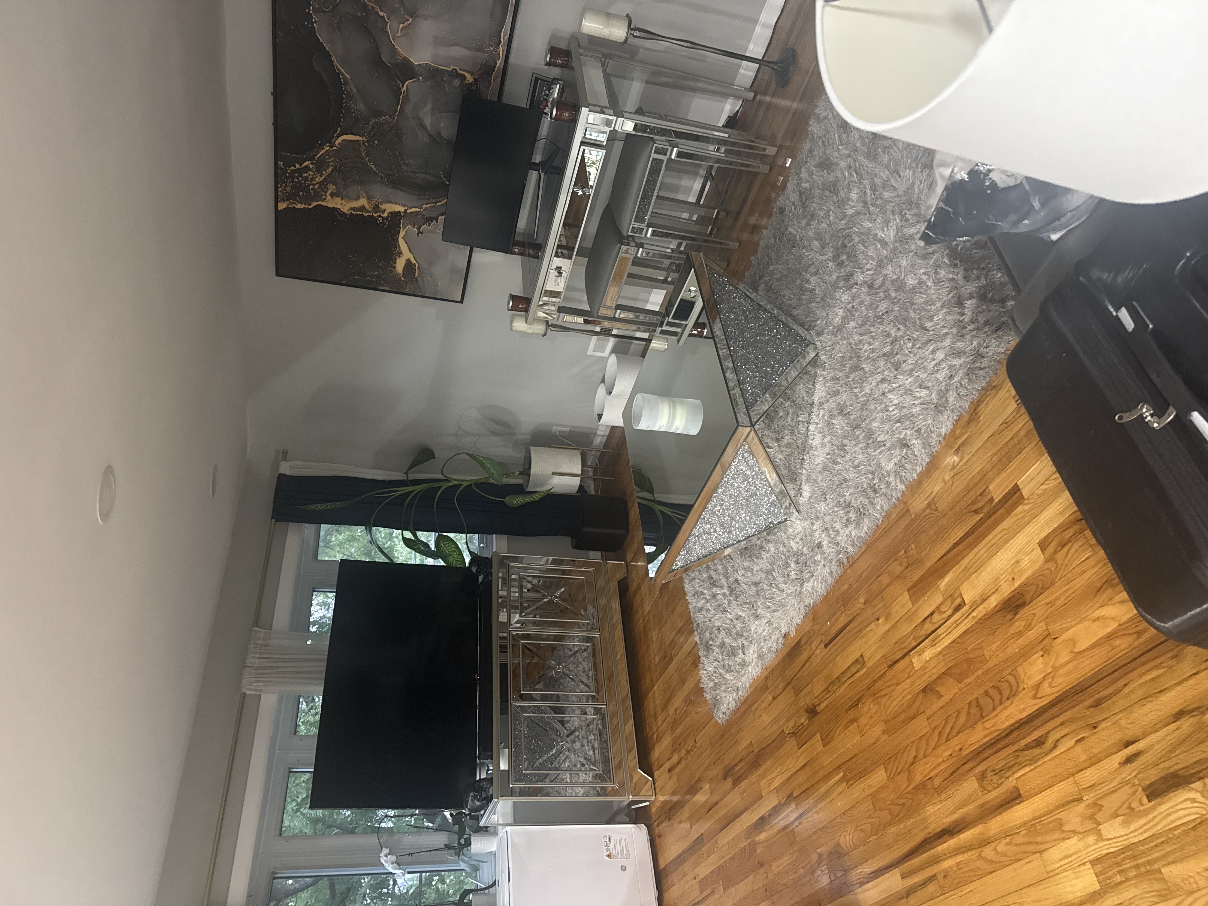 Private Furnished Room in Shared Apartment with Laundry & Backyard - Photo 7
