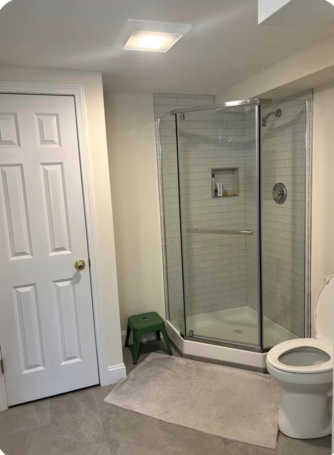Charming renovated three bedroom in the hill section - Photo 8