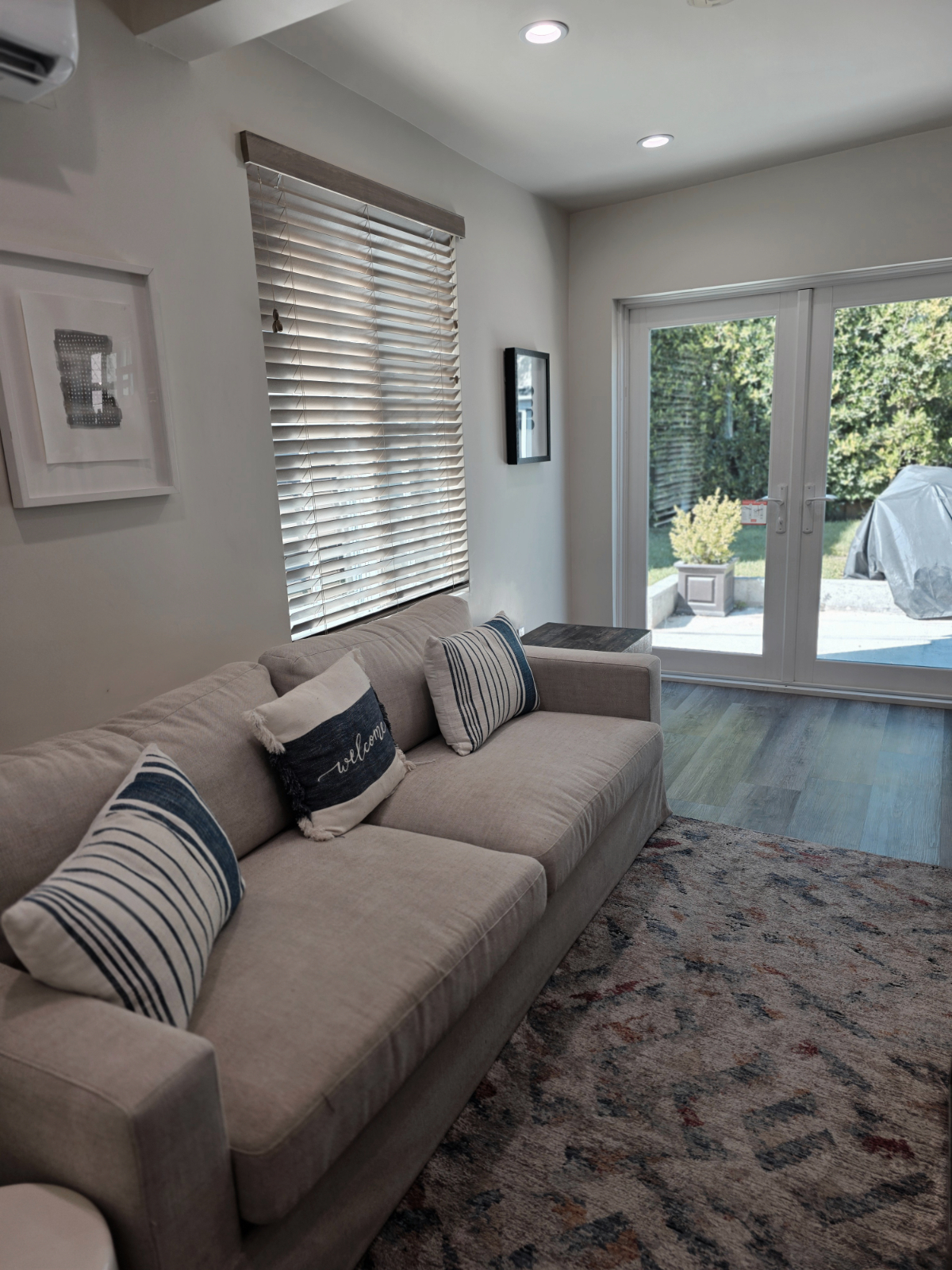 Well appointed, New, 1 bedroom ADU centrally located to great hospitals and shopping and entertainment - Photo 2