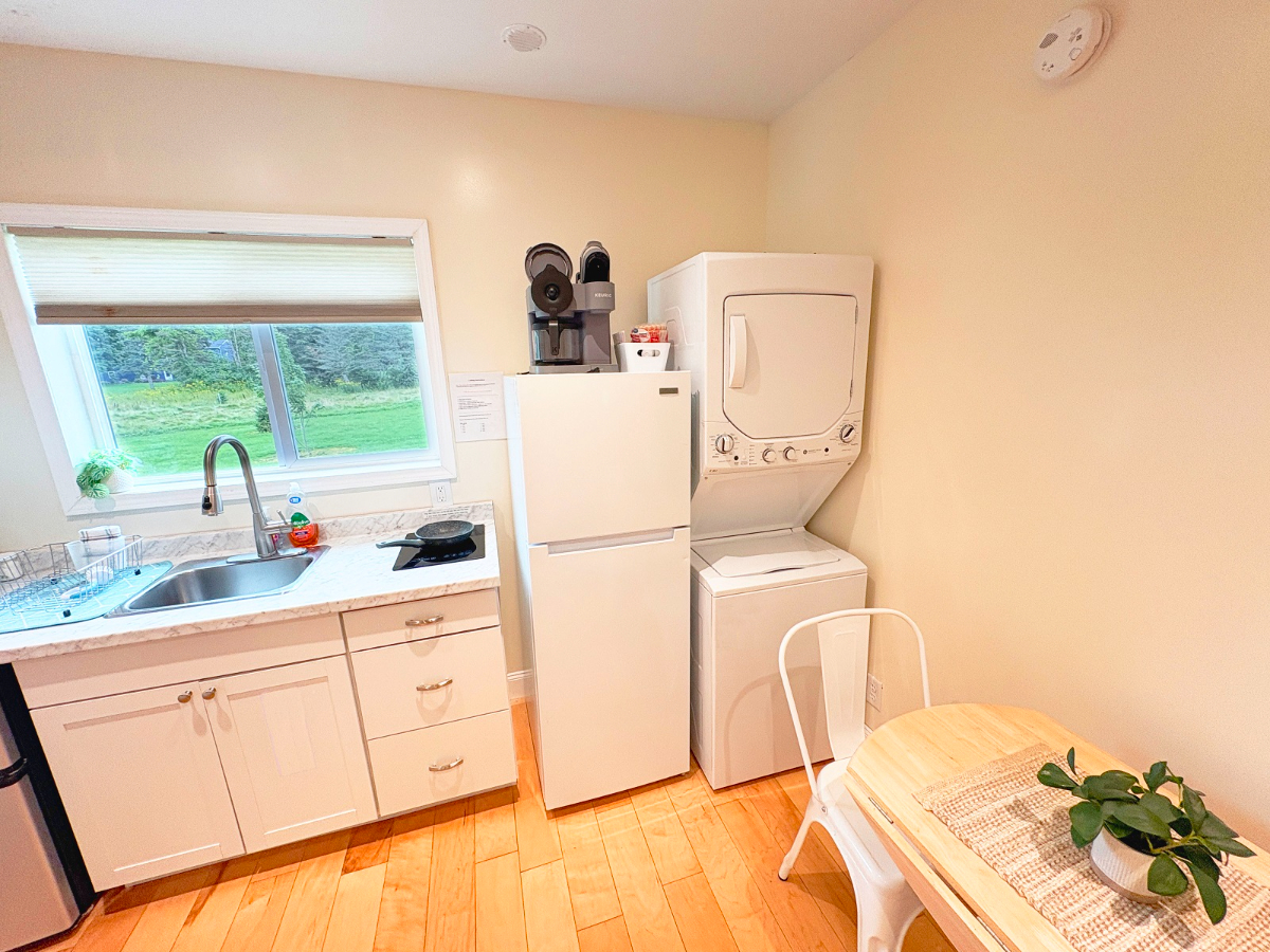 The Lofts feature large bedrooms, washer/dryers in the unit, king beds, and 0.4 miles to Clarkson an - Photo 6