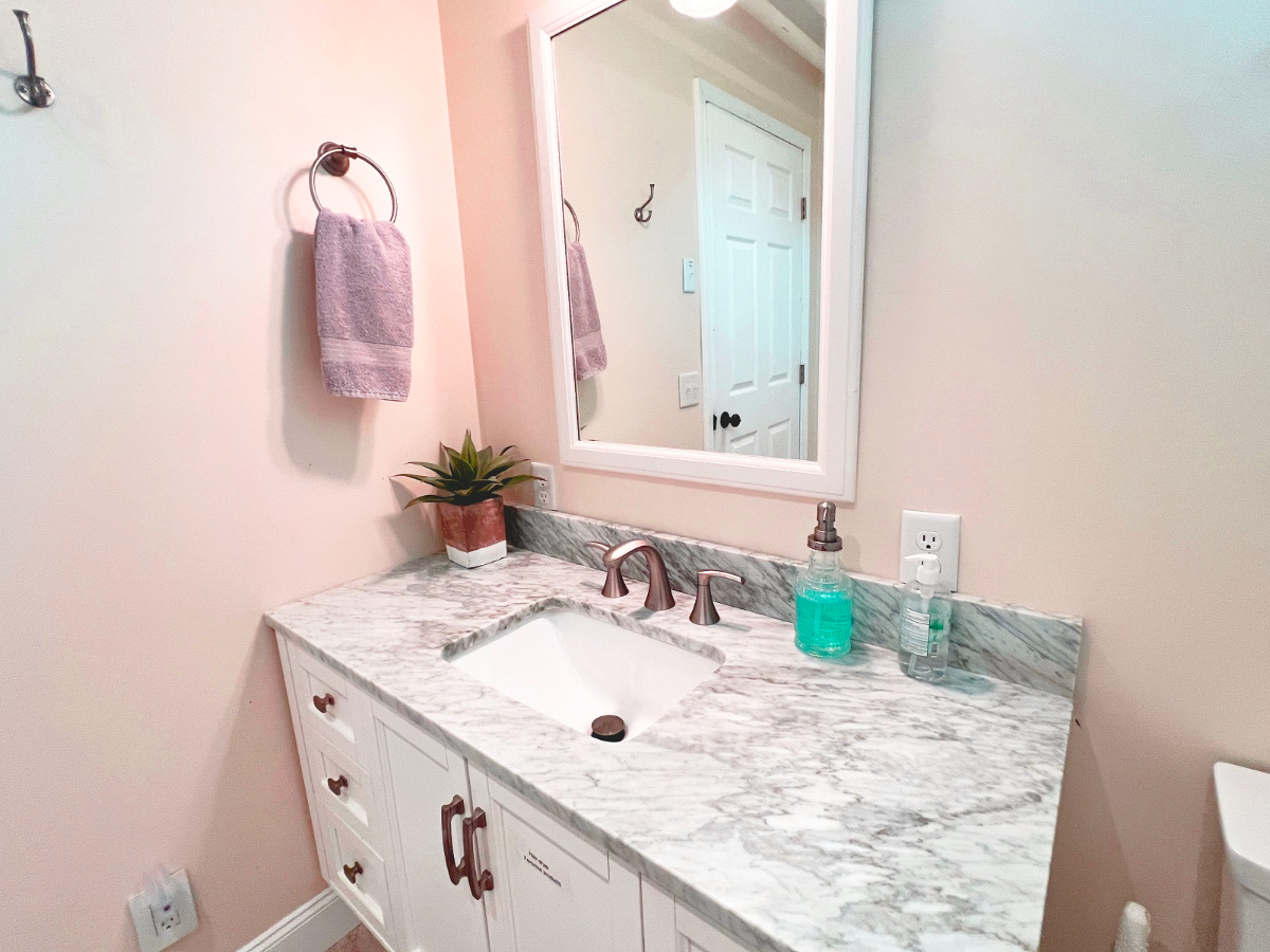 The Lofts feature large bedrooms, washer/dryers in the unit, king beds, and 0.4 miles to Clarkson an - Photo 7