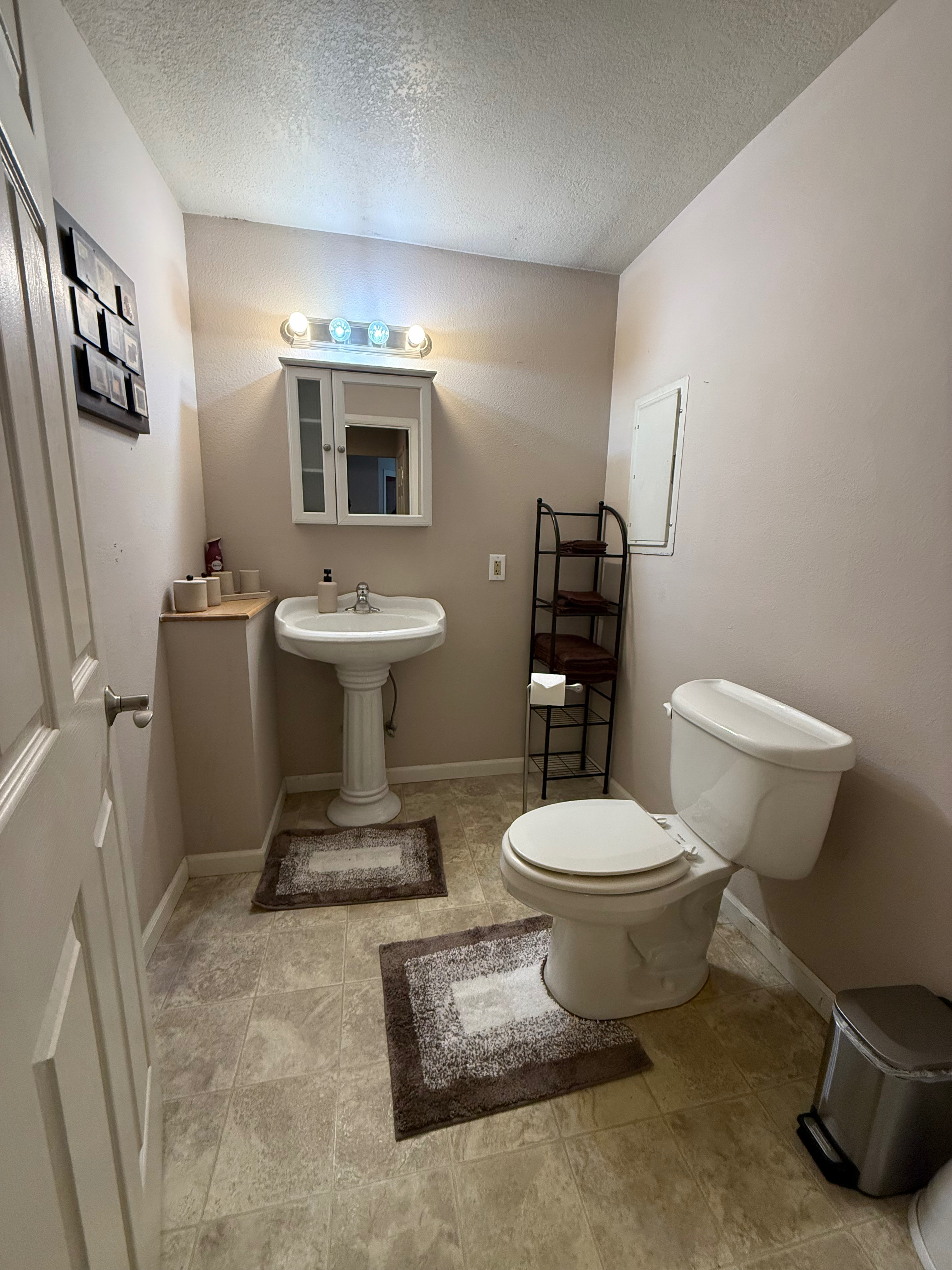Fully Furnished 2BR on Peaceful Gated 58-Acre Ranch Near Terrebonne - Photo 4