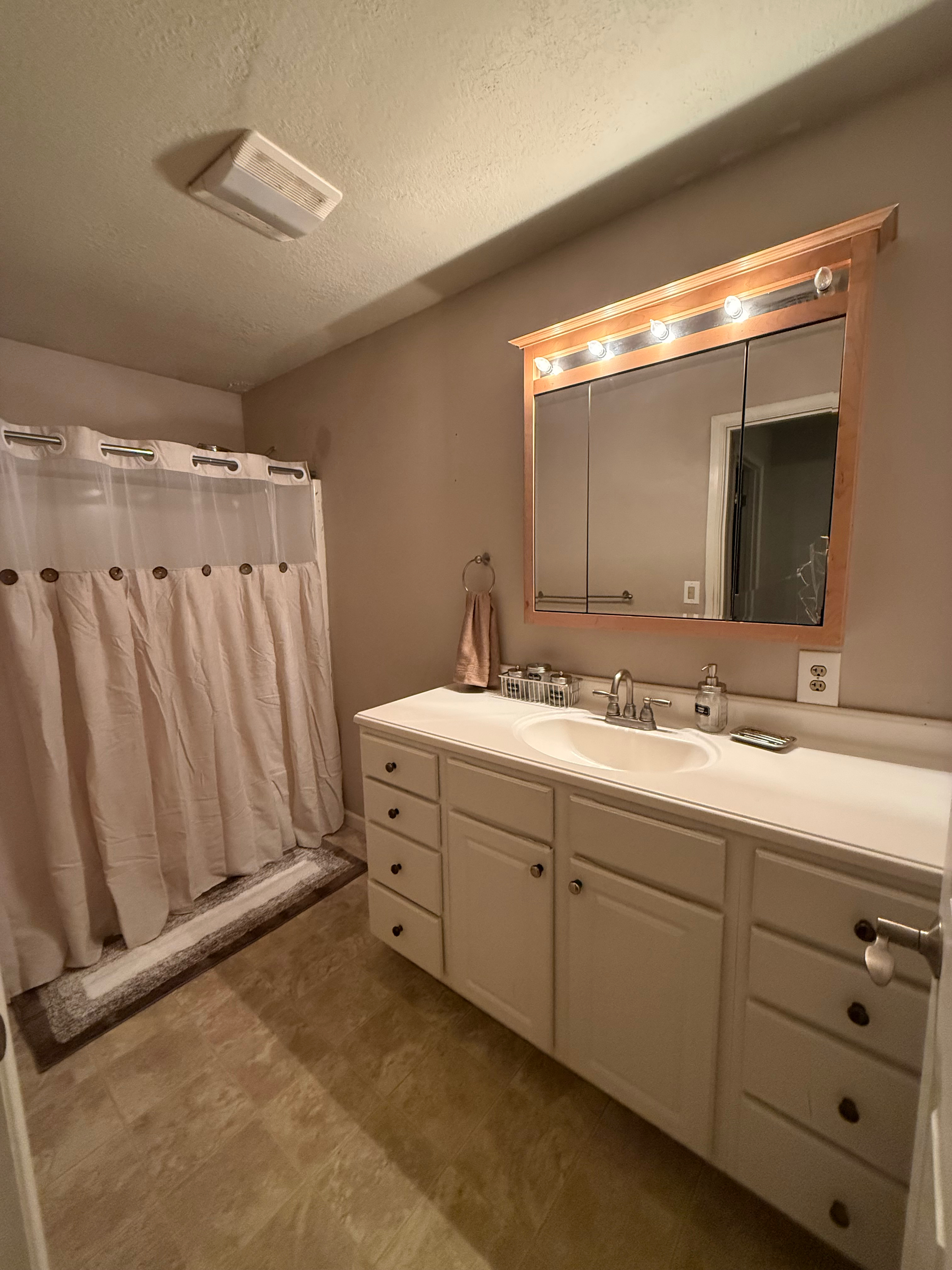 Fully Furnished 2BR on Peaceful Gated 58-Acre Ranch Near Terrebonne - Photo 5
