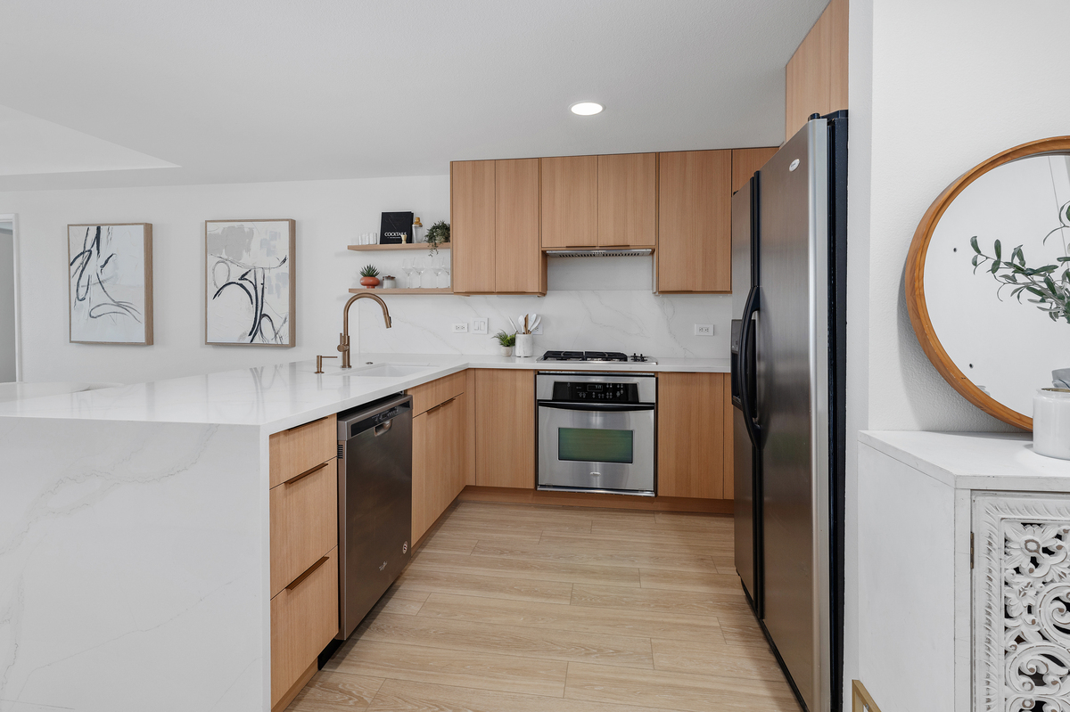 East Village/Downtown San Diego 2 Bed 2 Bath Condo - Photo 2