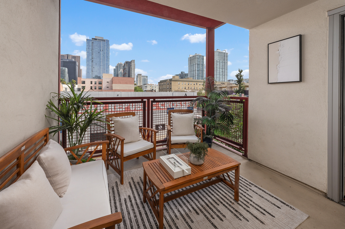 East Village/Downtown San Diego 2 Bed 2 Bath Condo - Photo 3