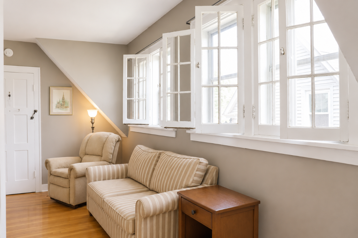 Charming Elmwood Village 1BR | Parking + Laundry - Photo 3