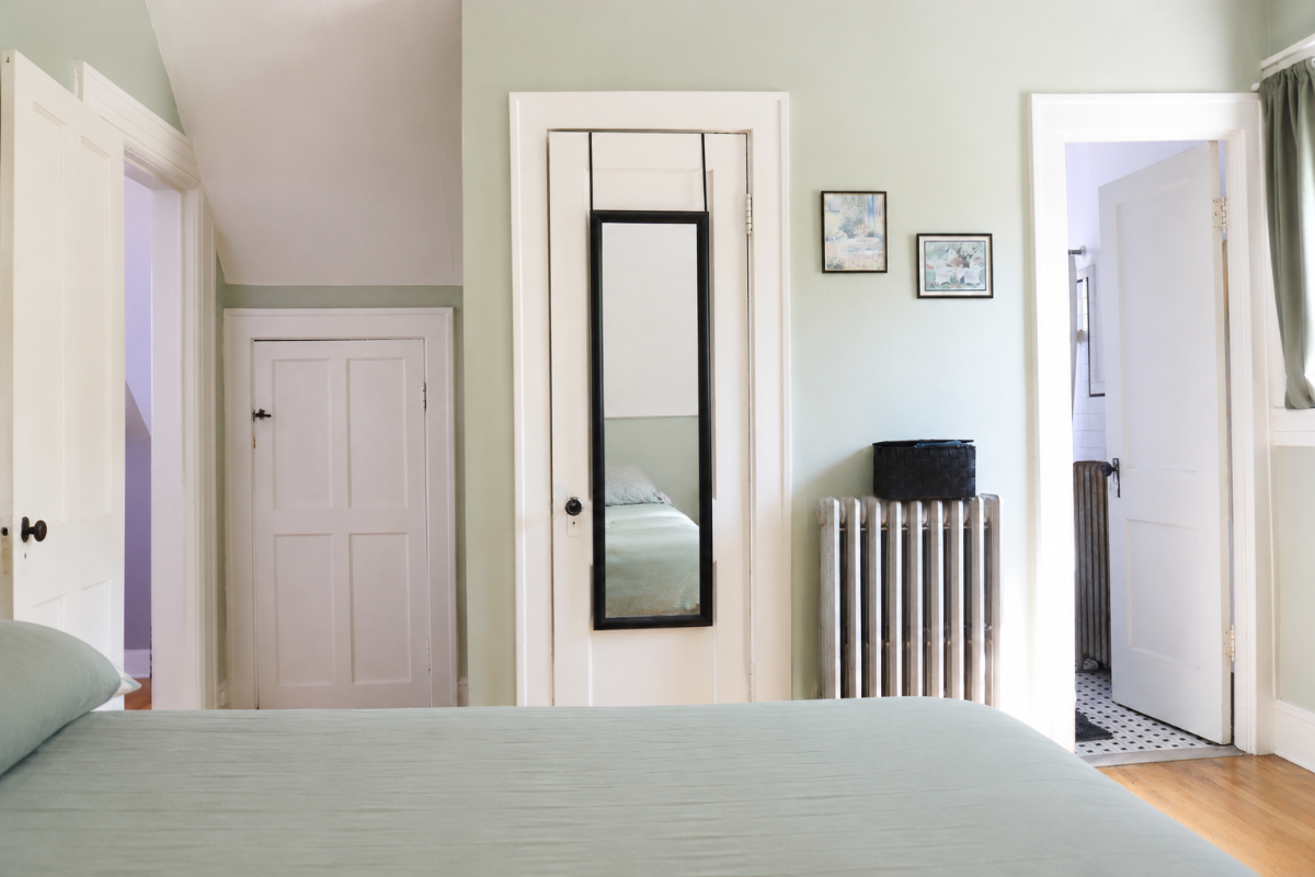 Charming Elmwood Village 1BR | Parking + Laundry - Photo 7