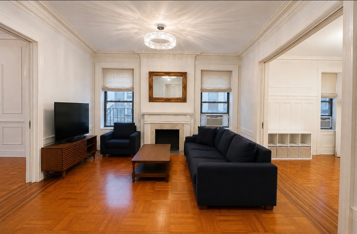 Chic Prewar Classic 4 bedroom apartment 2 blocks from Central Park - Photo 8