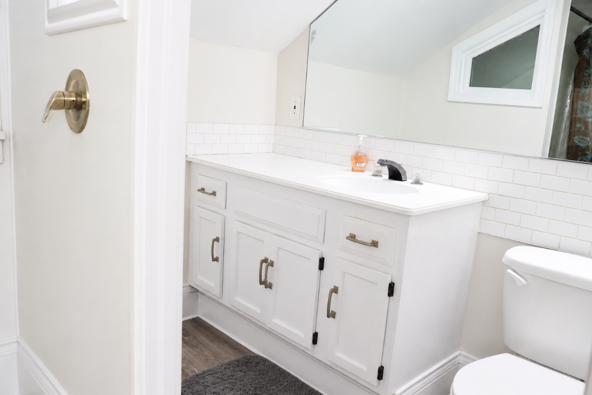 2BR | In-Unit Laundry, Parking + Porch - Photo 8