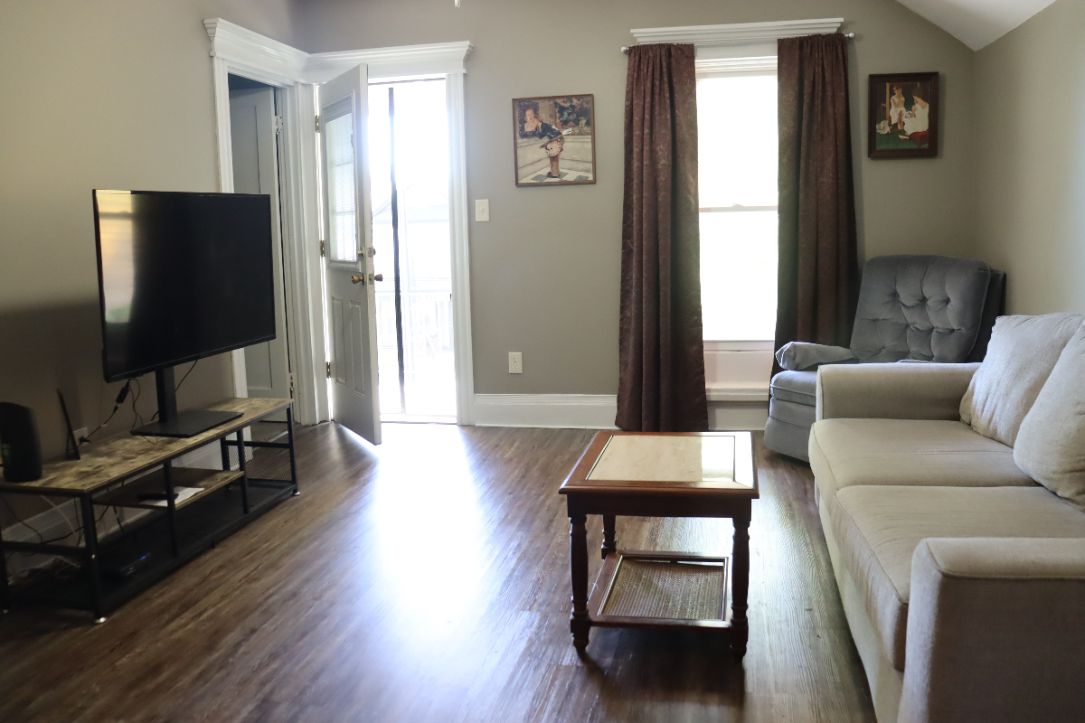 2BR | In-Unit Laundry, Parking + Porch - Photo 1