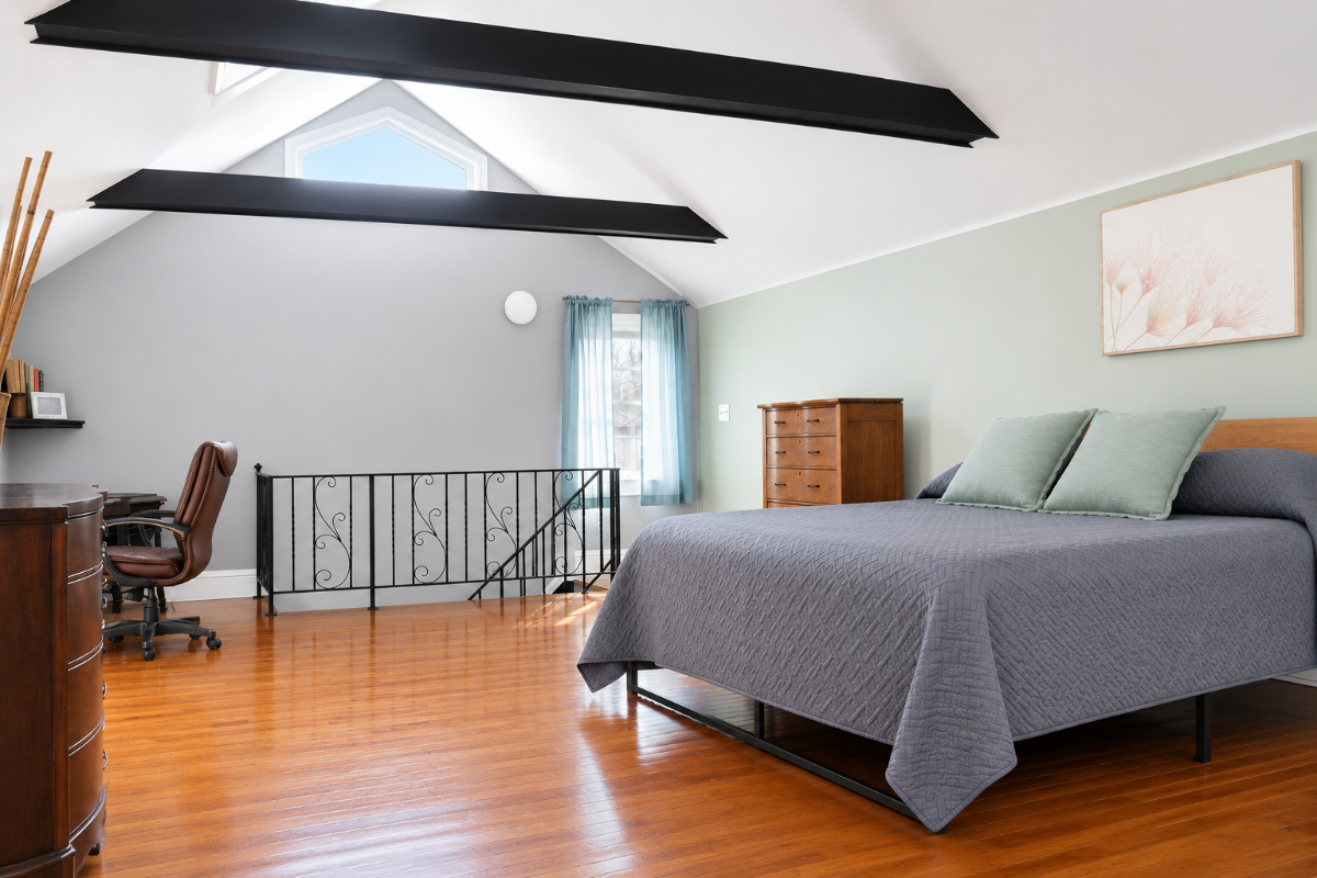 King Sized Bed Loft - Pet-friendly/Parking In-Unit Laundry - Photo 1