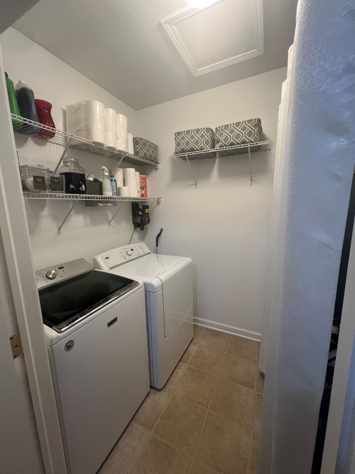 Private Bedroom & Bath in Quiet Wynantskill Condo - Photo 4