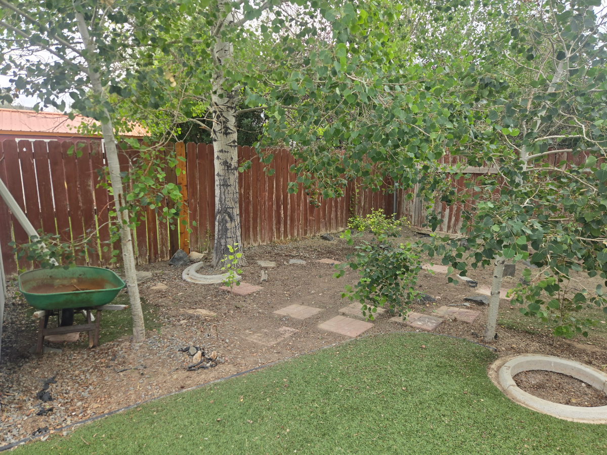 Desert Oasis Twin Home - Fully Furnished Retreat - Photo 4
