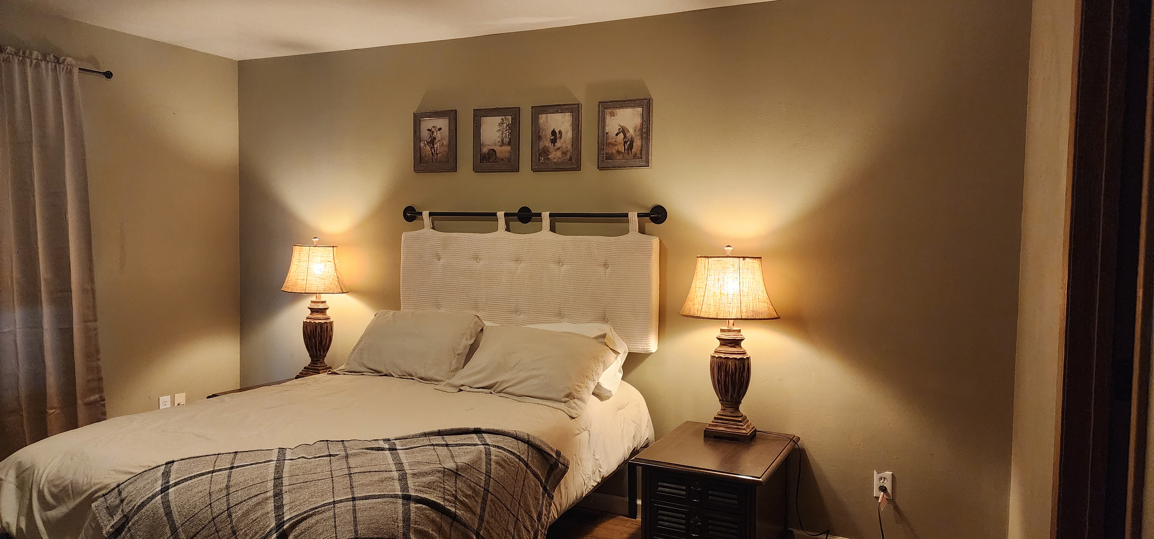 Desert Oasis Twin Home - Fully Furnished Retreat - Photo 8