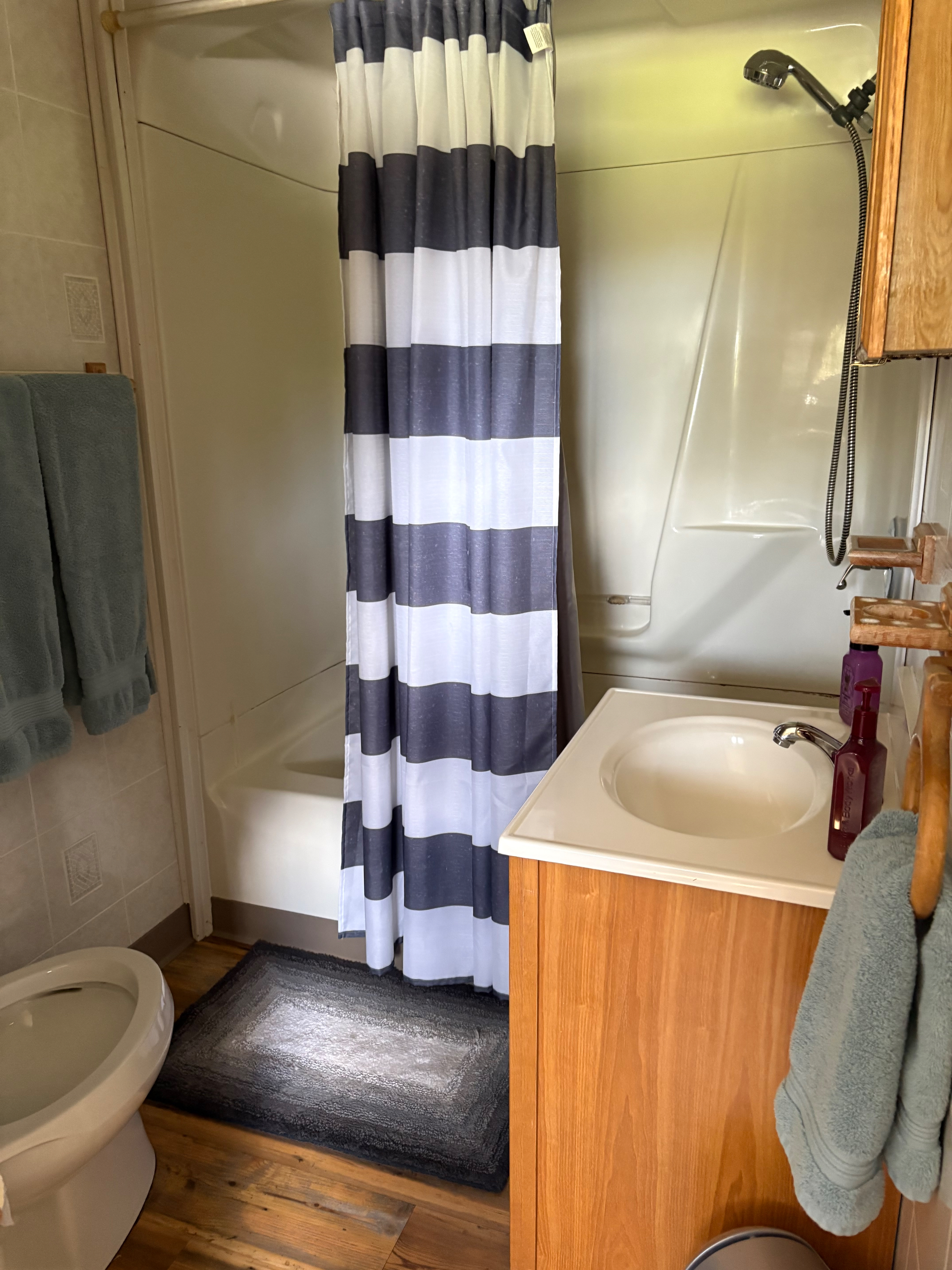 All seasons all reasons! An Airbnb superhost! - Photo 5