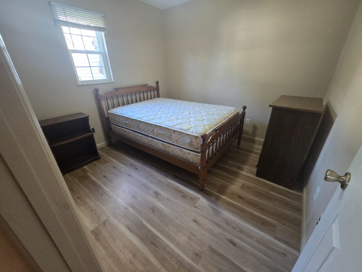 Quiet and Comfy!! - Photo 4