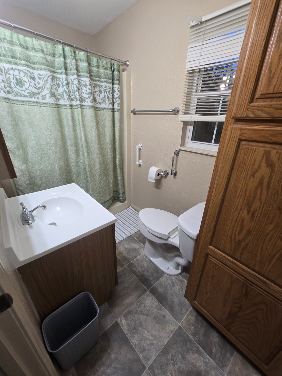 Quiet and Comfy!! - Photo 3
