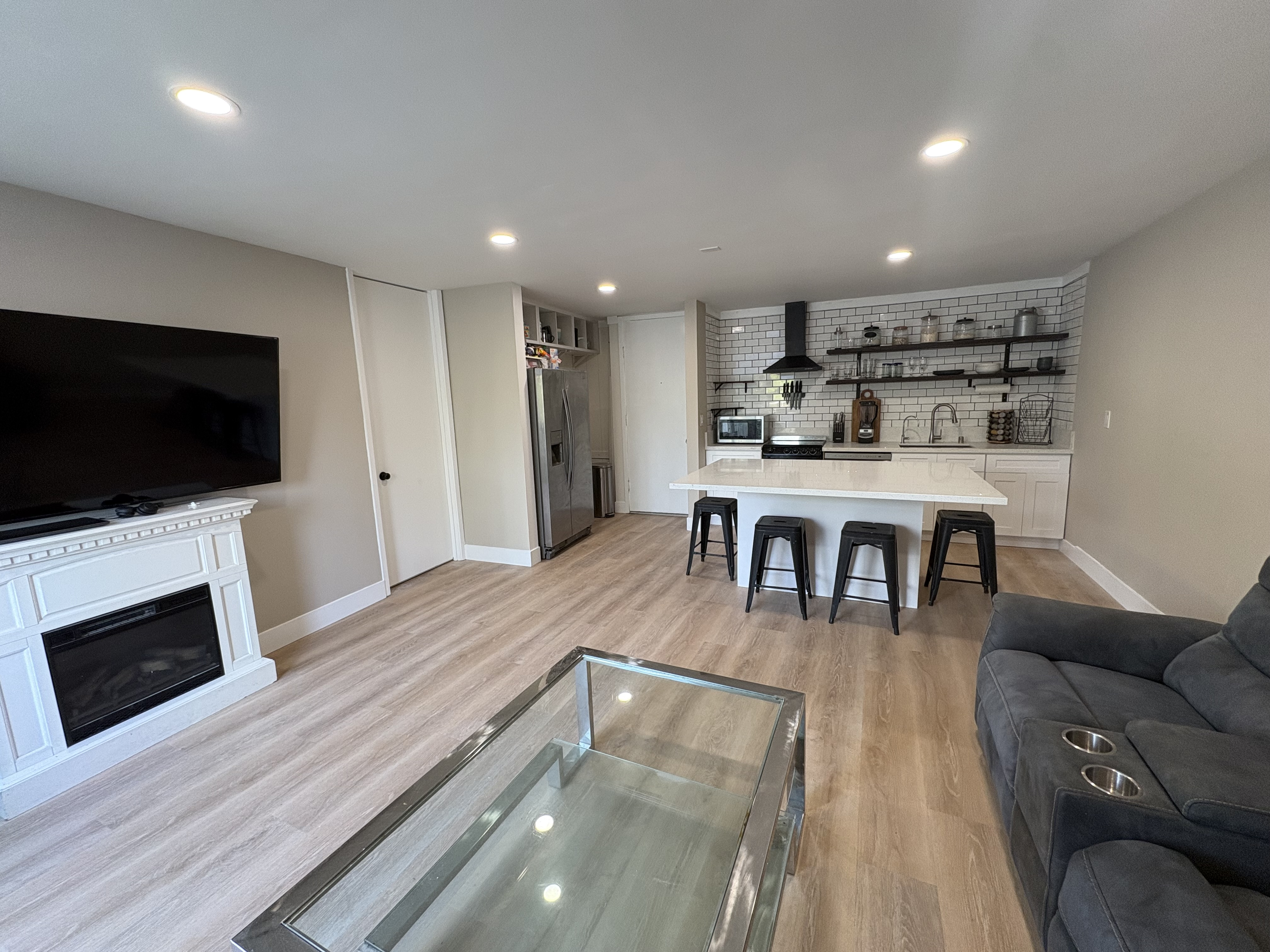 Fully Remodeled 1BR Condo | Furnished or Unfurnished | Private Patio | Resort-Style Amenities - Photo 6