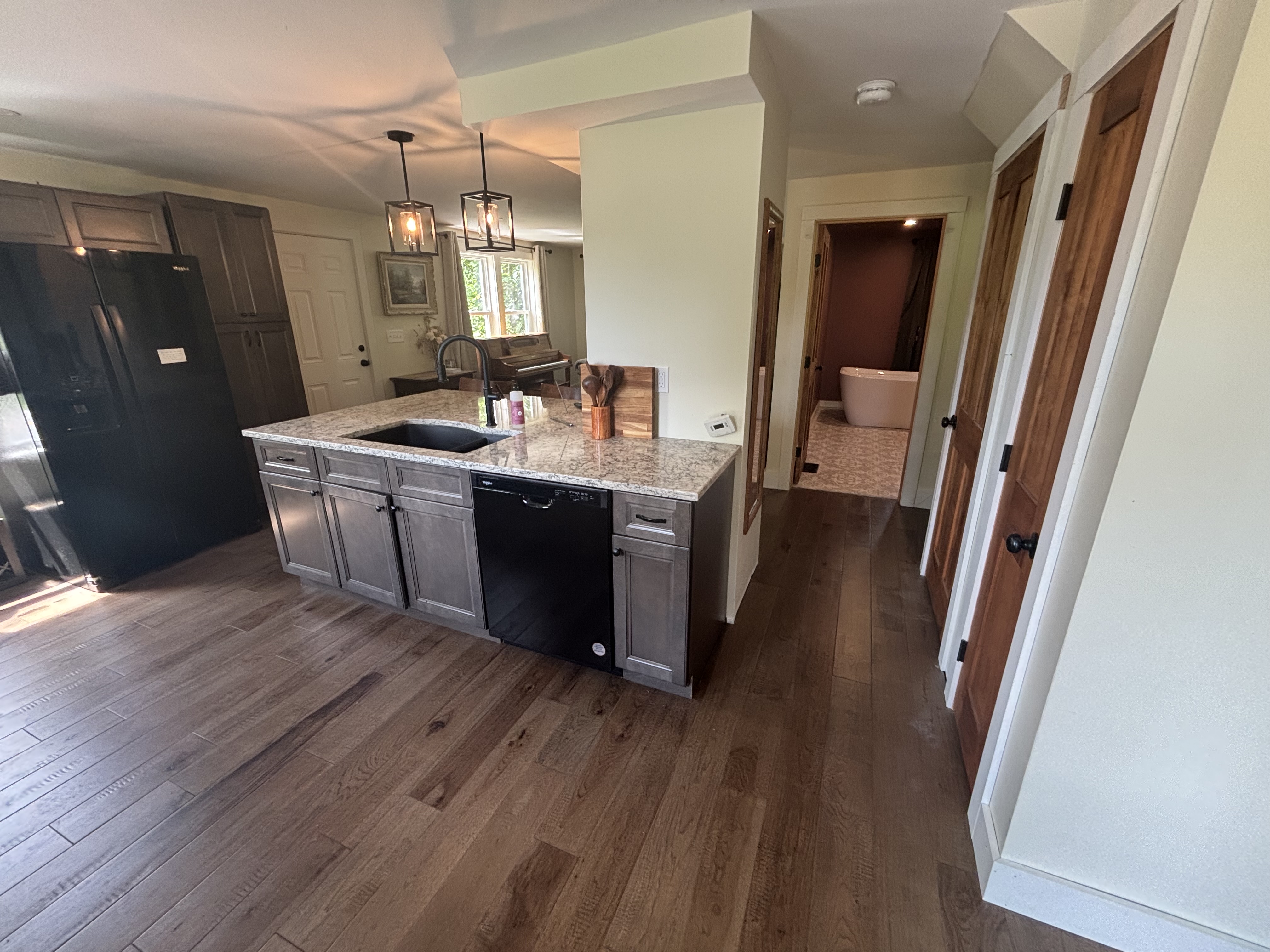 Fully Furnished Cottage Rental in Topsham, Vermont - Photo 2