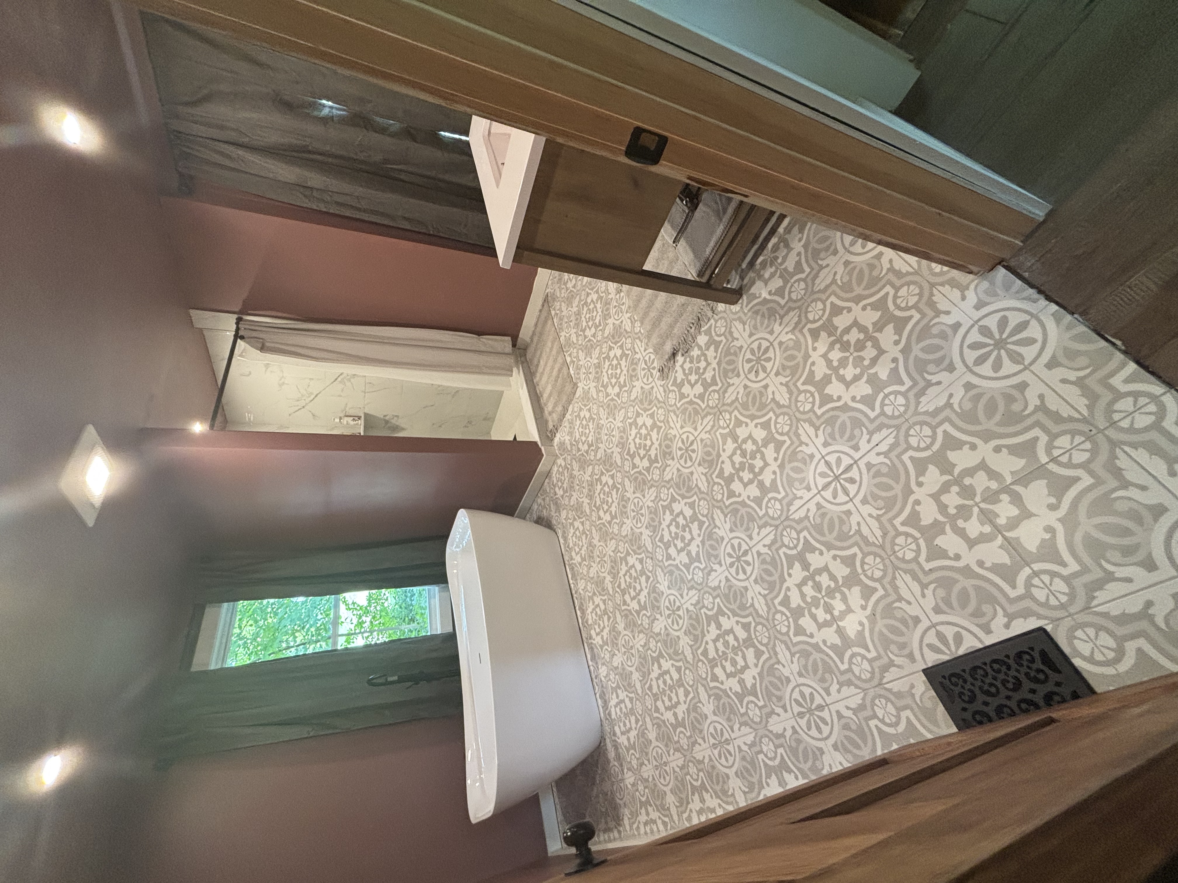 Fully Furnished Cottage Rental in Topsham, Vermont - Photo 7