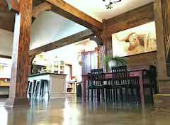 Charming Barn Retreat With Loft, Private Pool, Outdoor Dining And Rustic Character - Photo 5