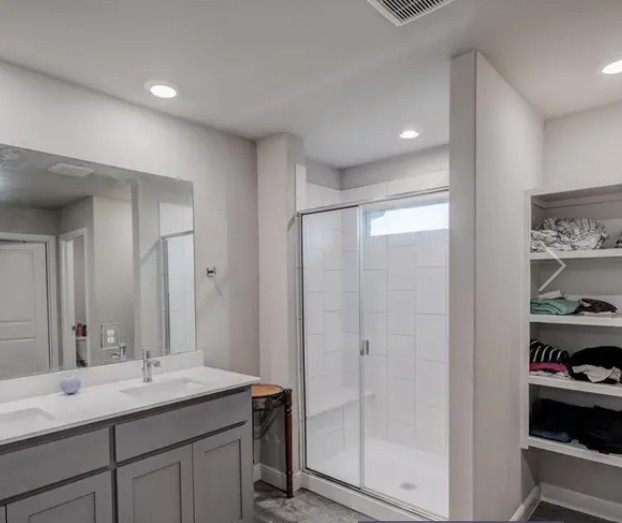 Furnished 4BR/2BA Cedar Hill Home - Corporate, Medical & Relocation - Photo 7