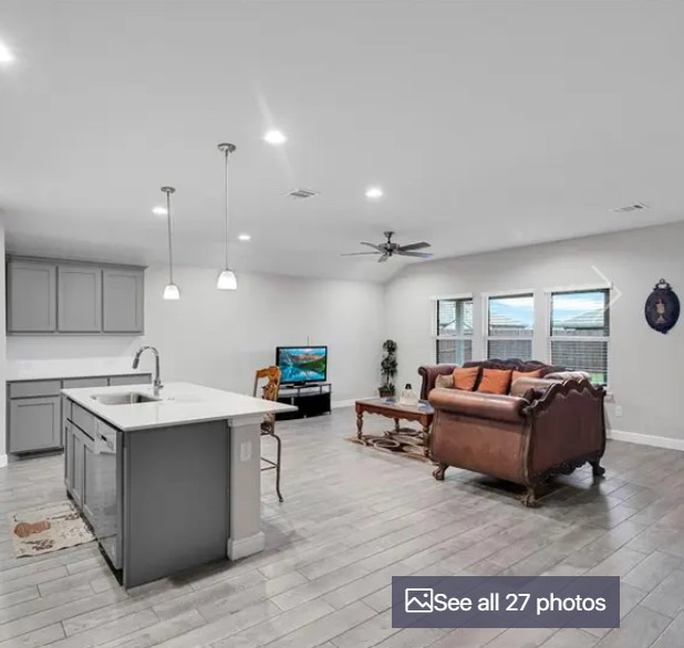 Furnished 4BR/2BA Cedar Hill Home - Corporate, Medical & Relocation - Photo 9