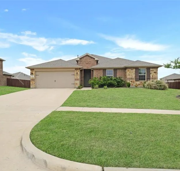 Furnished 4BR/2BA Cedar Hill Home - Corporate, Medical & Relocation - Photo 1