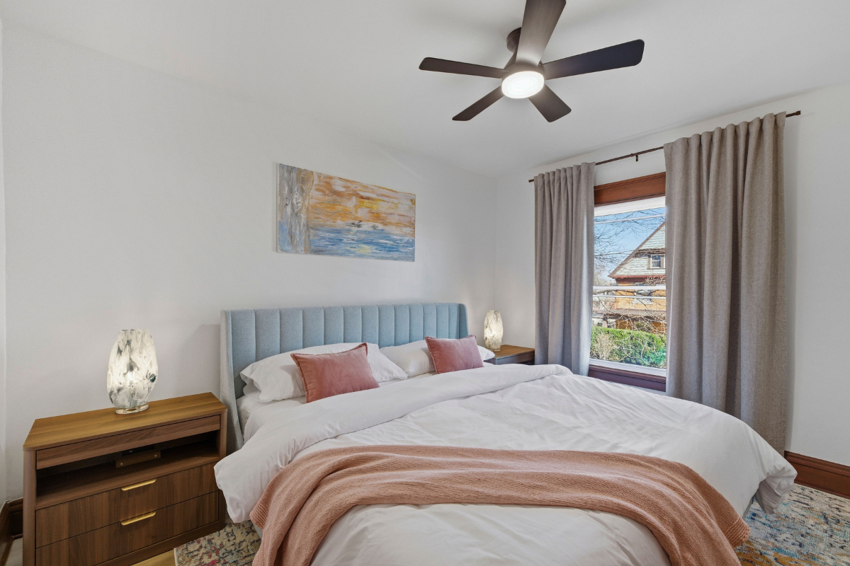 Fully Furnished 4BR Home Near Hospital & Highway - Photo 8