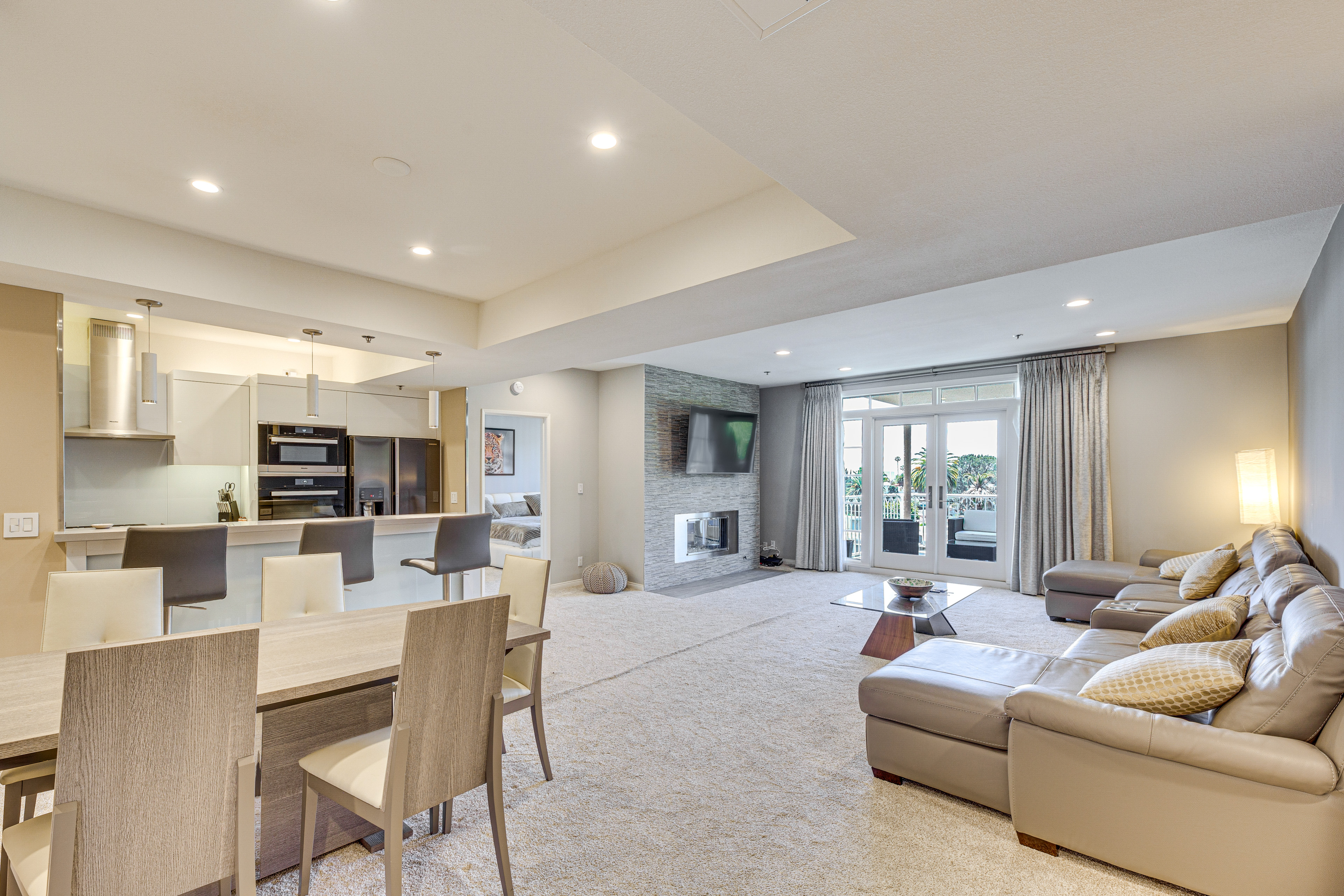 2 Mi to Hollywood: Condo w/ Pool & Hot Tub Access - 518745 - Photo 3