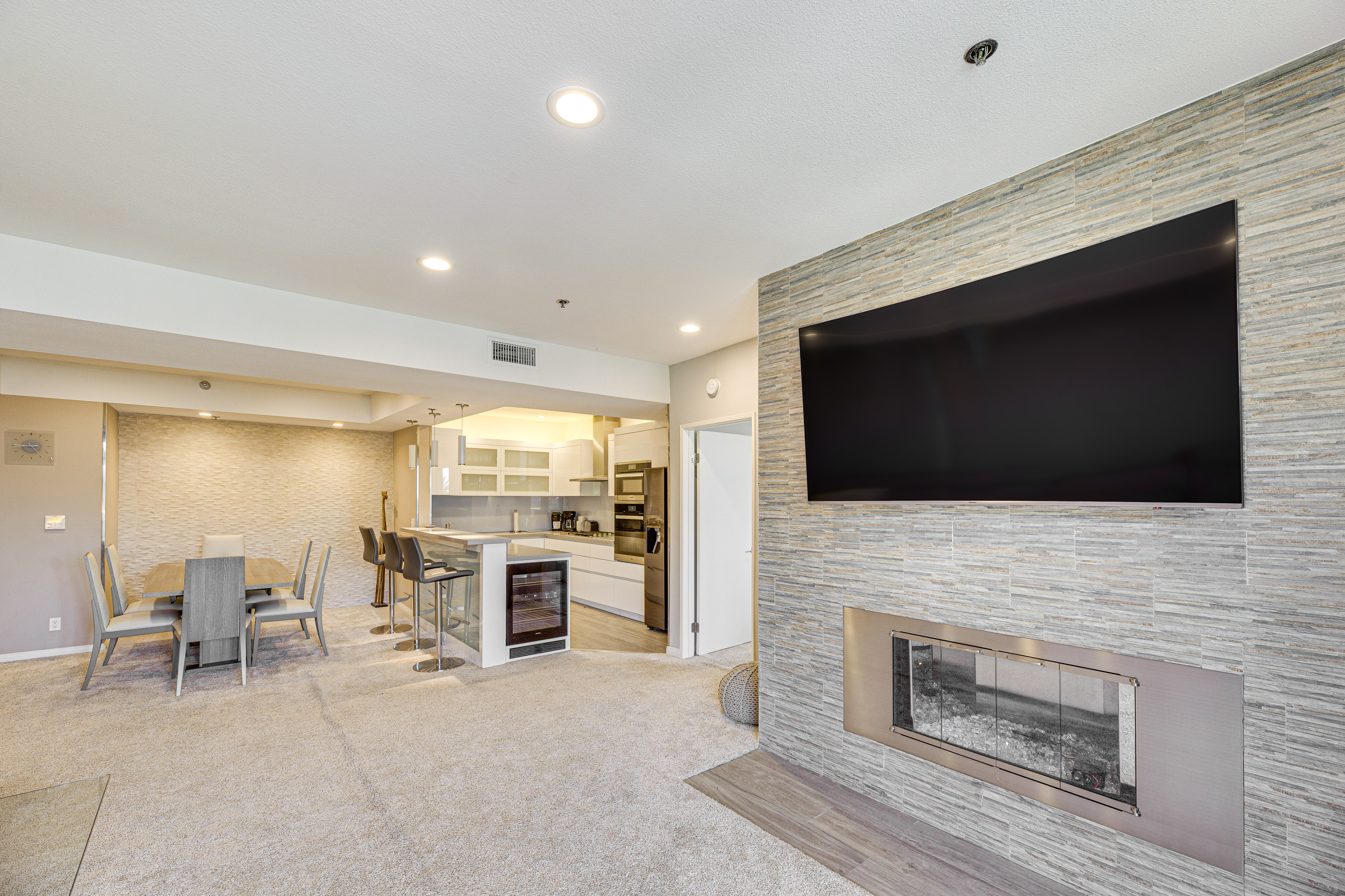 2 Mi to Hollywood: Condo w/ Pool & Hot Tub Access - 518745 - Photo 6