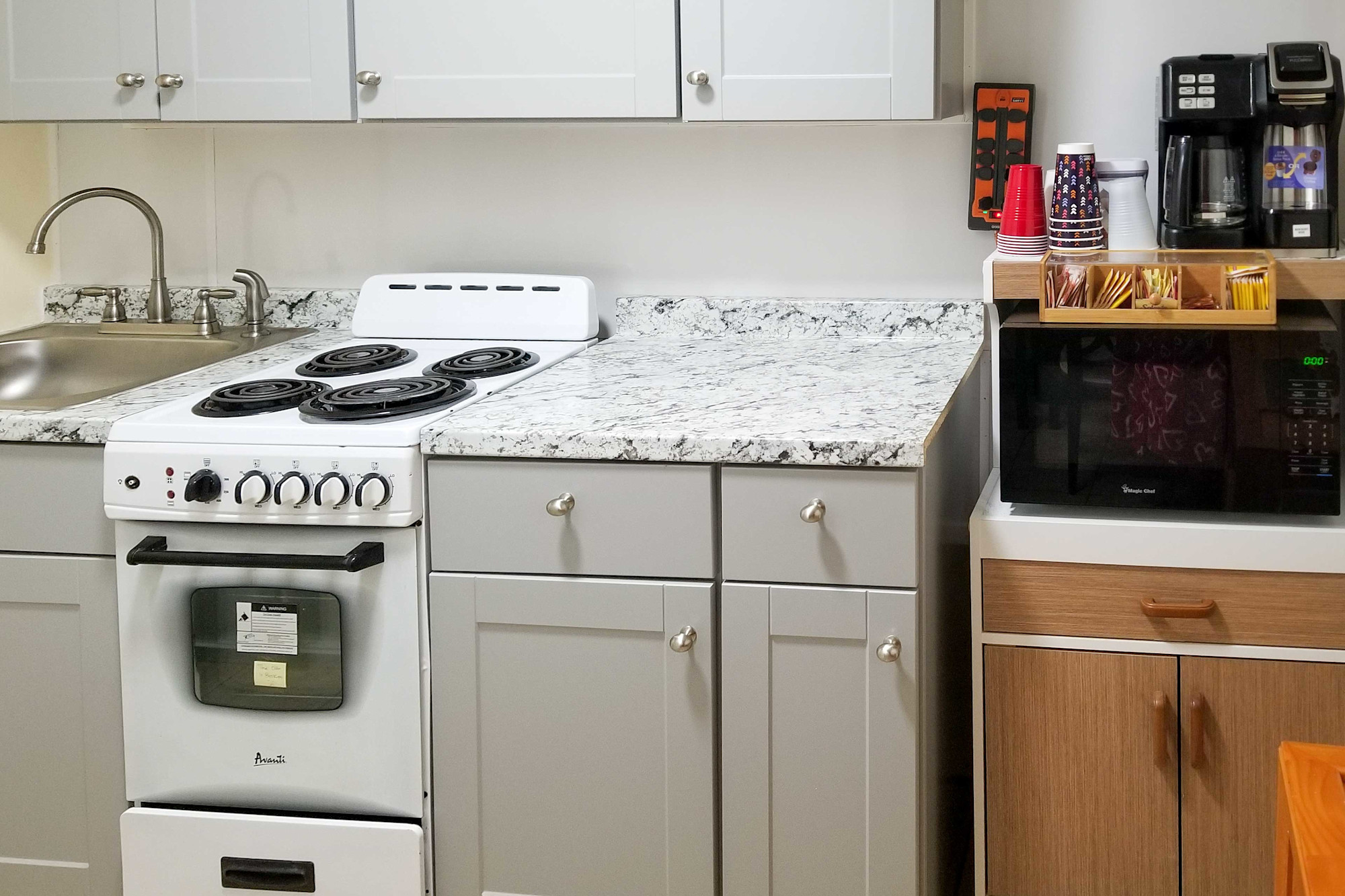 Charming Yonkers Retreat - 10 Mi to Central Park! - 452864 - Photo 9
