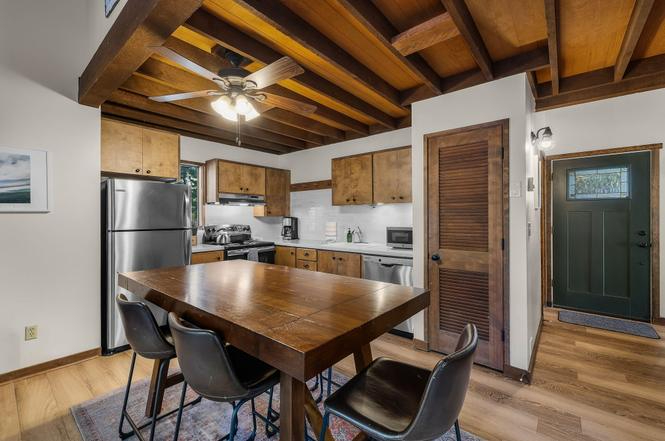 Black Butte Ranch 2Bed + Loft Gem - Photo 5