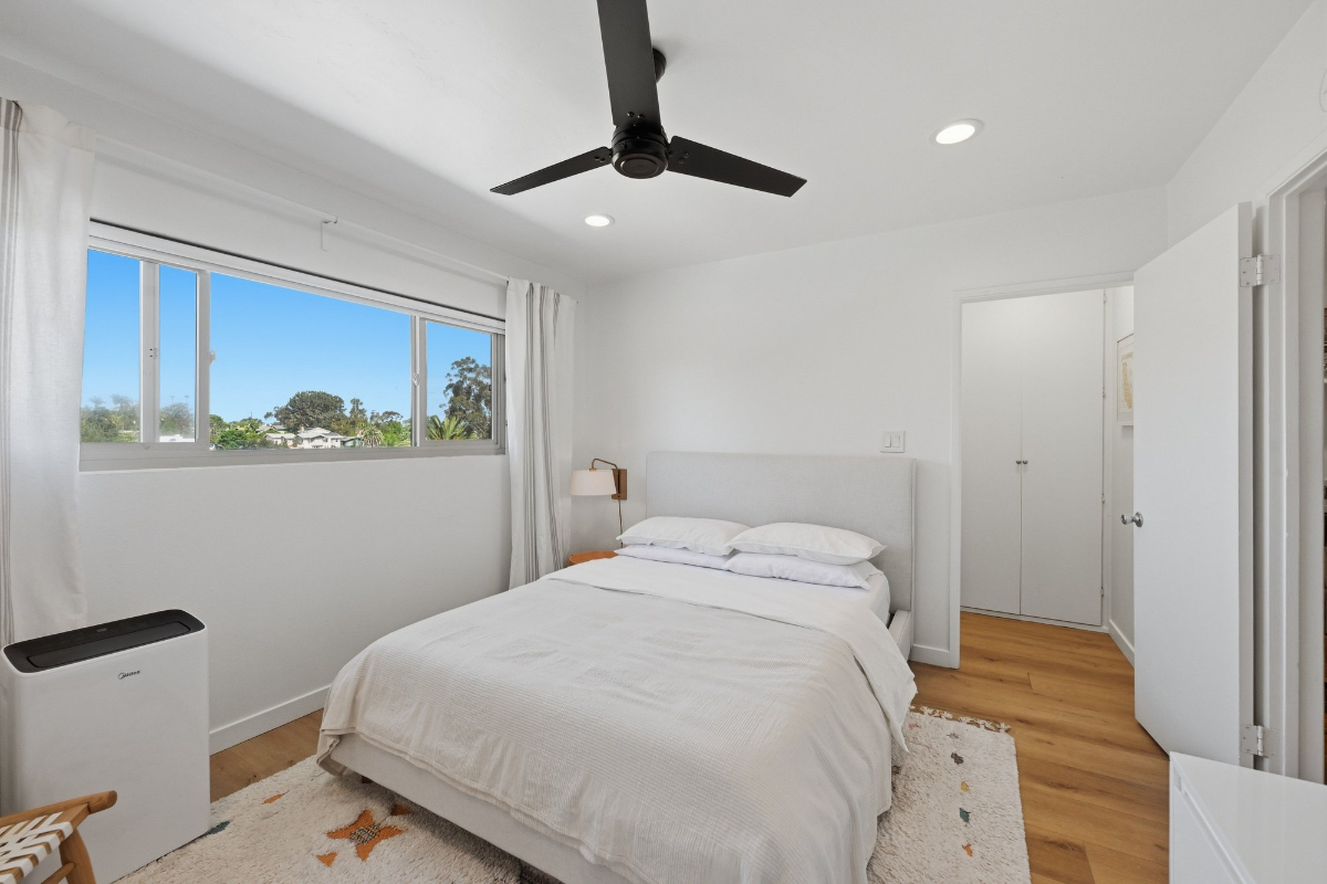 Prime walkable Mission Hills Location w/Parking & A/C - Photo 6