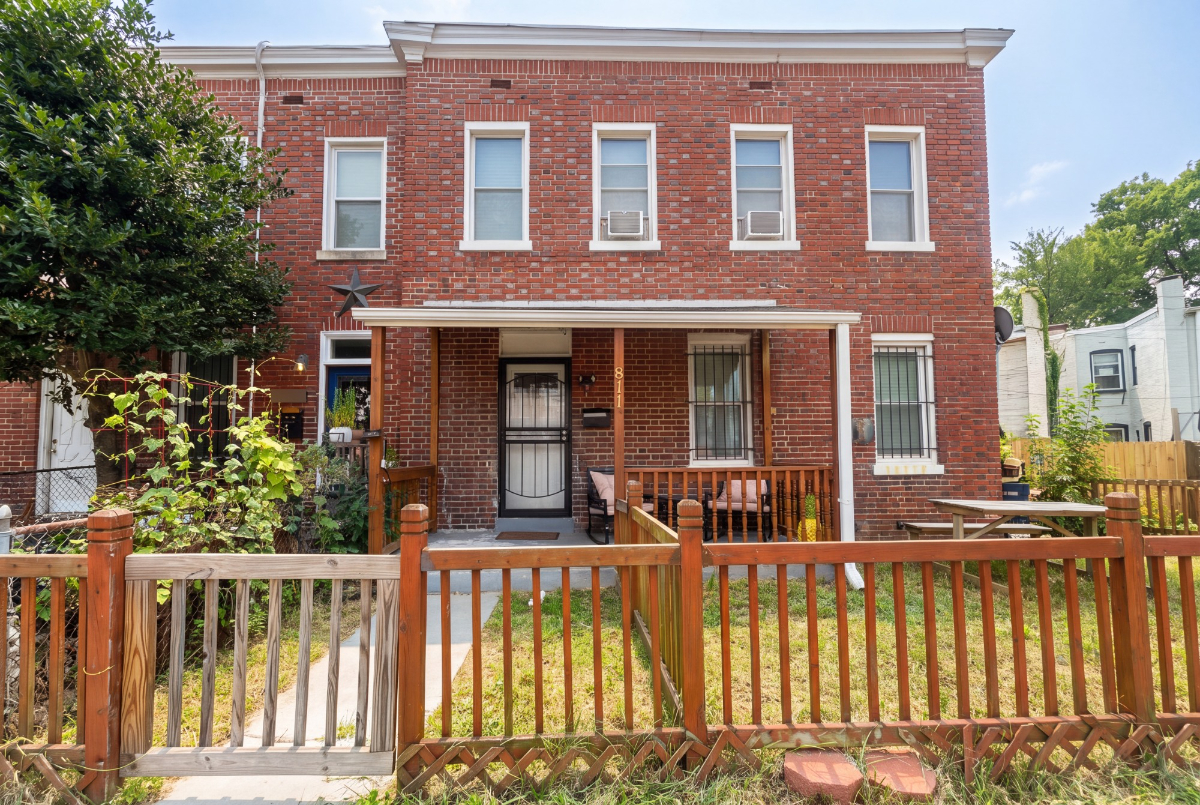 Charming Furnished DC Townhouse Near H Street & Capitol Hill - Photo 10