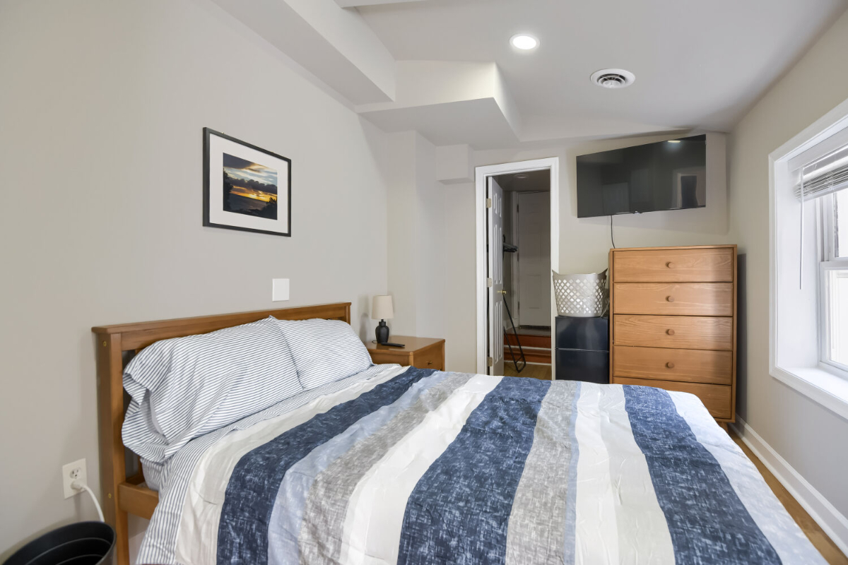 Room for Rent | $1215 | 1809 E Pratt St | Furnished Bedroom in Upper Fells Point