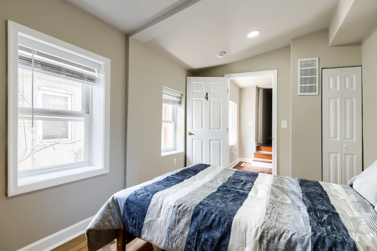 Room for Rent | $1215 | 1809 E Pratt St | Furnished Bedroom in Upper Fells Point - Photo 2
