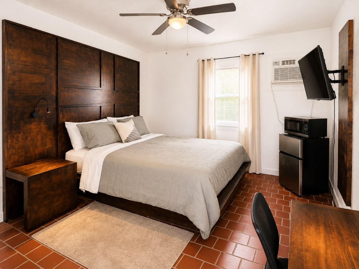 A Warm, Caring Culture with a One-bedroom rental in the Hospital District with on-site print shop Fe - Photo 5