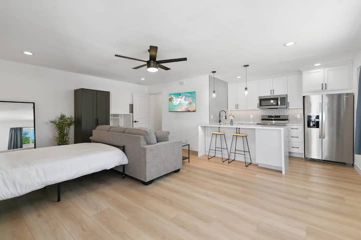 Luxury Apartment in SD ~7 min from the beach! - Photo 5