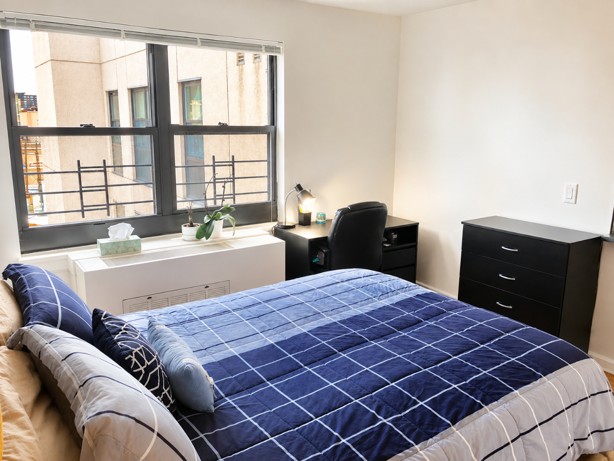 Spacious Furnished Junior 1BR in Manhattan | All Utilities Included | Gym + Elevator - Photo 2