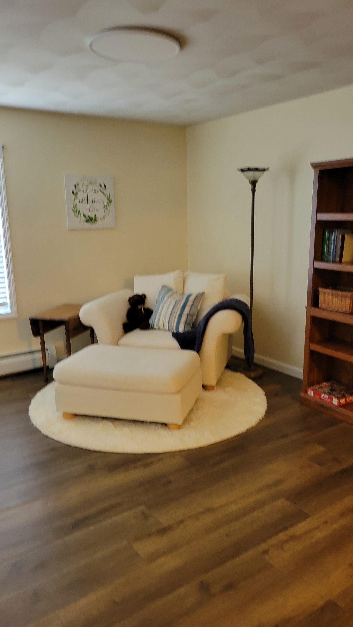 Newly updated, spacious 1 bedroom apartment - Photo 1