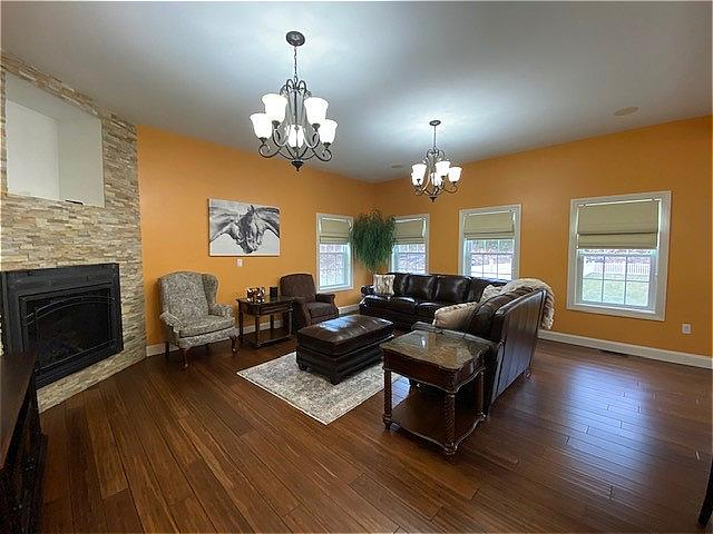 Saratoga Springs Estate Like Home - 7 Bedrooms, 5 Bathroom, In Ground Heated Pool - Centrally Locate - Photo 6