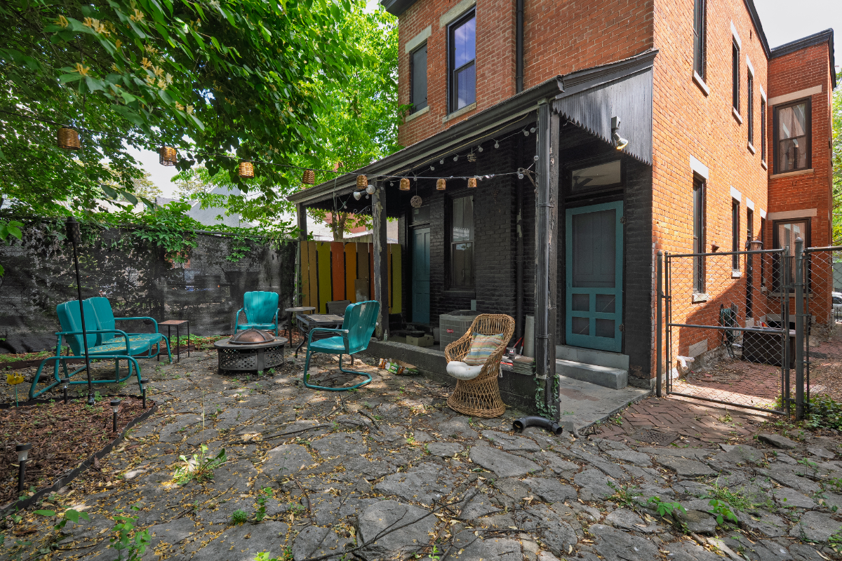 Historic Charm with modern Updates - Photo 4