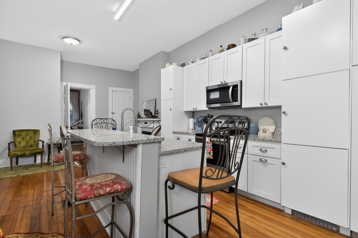 Historic Charm with modern Updates - Photo 6