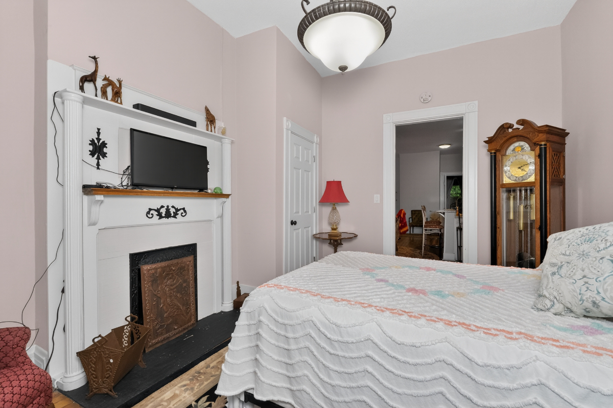 Historic Charm with modern Updates - Photo 12