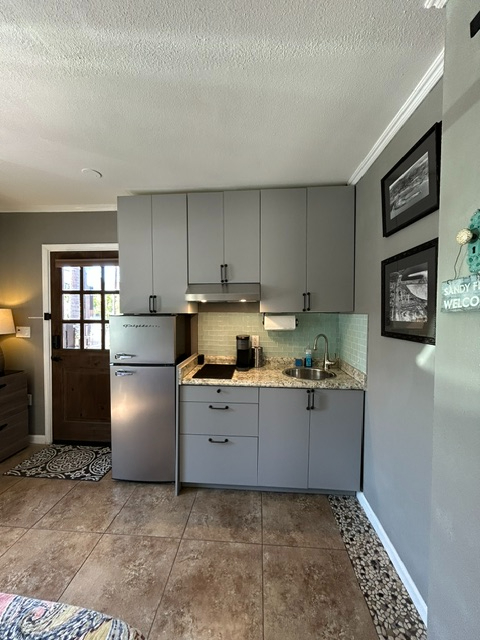 Walk to Bay,Private Pacific Beach Studio w/ KING bed - Photo 4