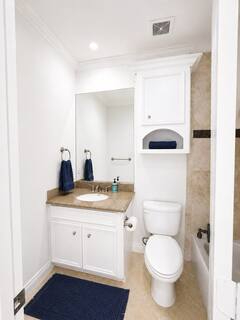 Montrose Luxury - Photo 6